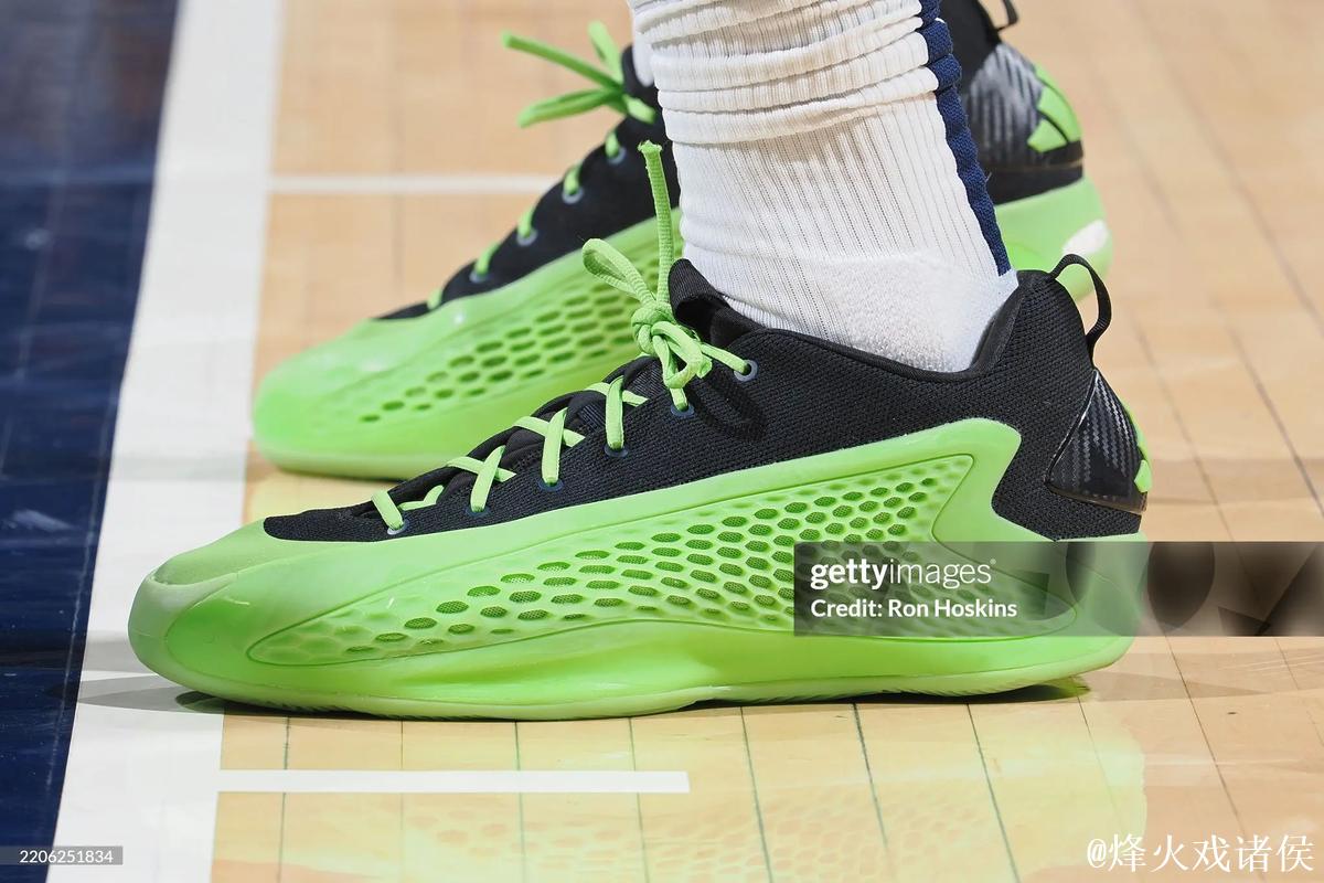 哈利33+15助步行者胜热火 华子状态不佳森林狼不敌凯尔特人